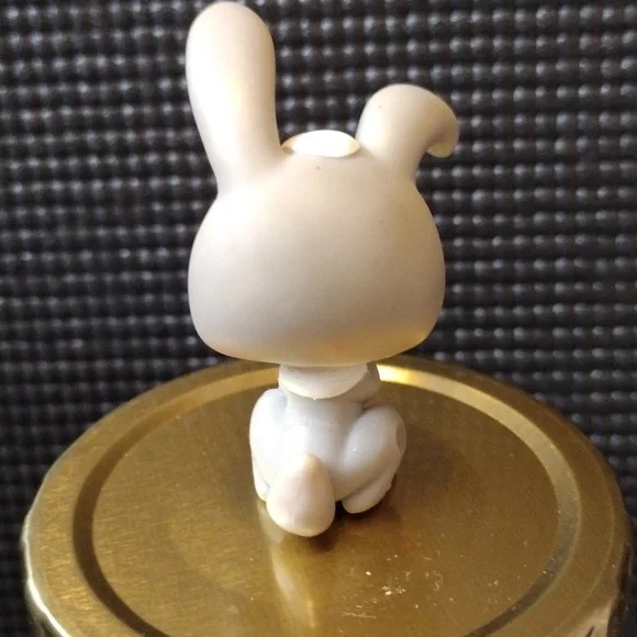LPS - Authentic Rabbit - Picture 2 of 3